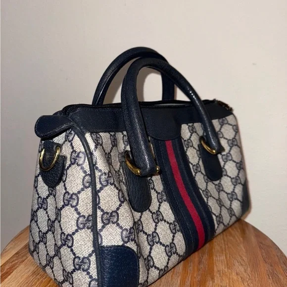 Gucci Navy and Cream Boston handbag with Certificate of authenticity - Picture 4 of 12